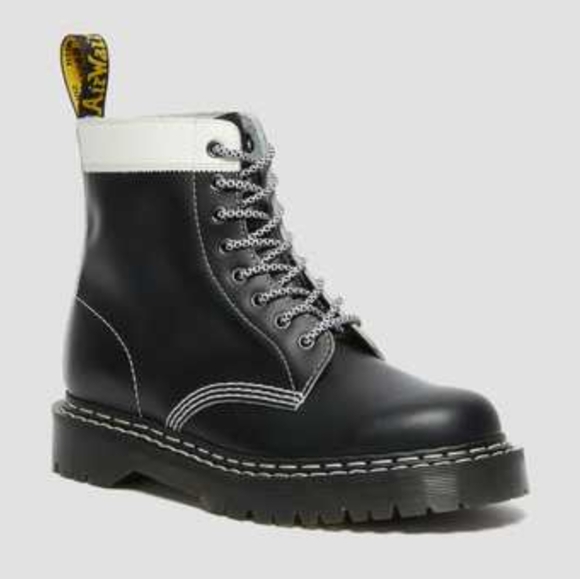 EUC Dr. Martens 1460 Pascal Black & White - Picture 1 of 8